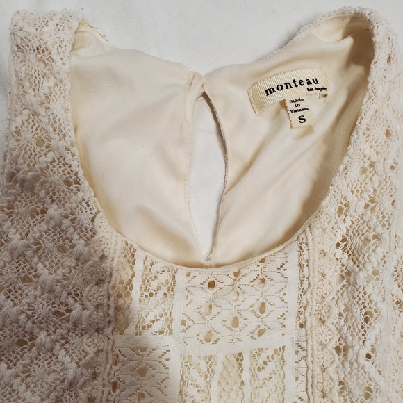 Cream Colored Lace Sleeveless Top - Picture 3 of 3